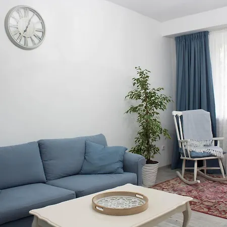 Bluebird, 2 Bedroom Stylish Apartment In Batumi Exterior photo