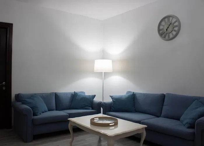 Bluebird, 2 Bedroom Stylish Apartment In Batumi