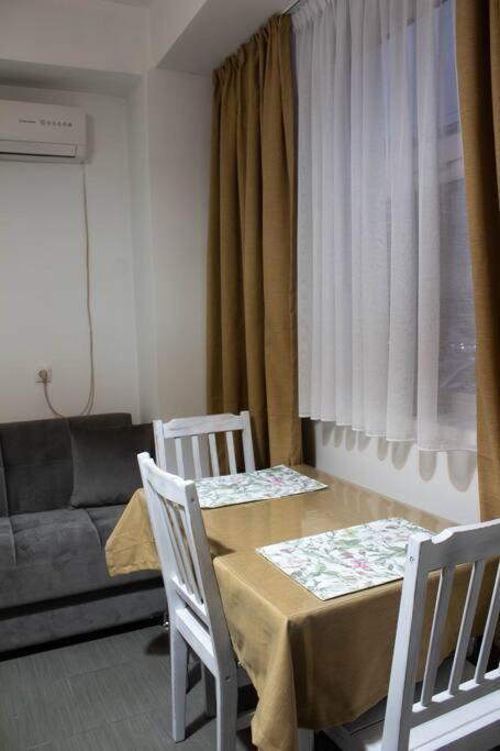 Bluebird, 2 Bedroom Stylish In *